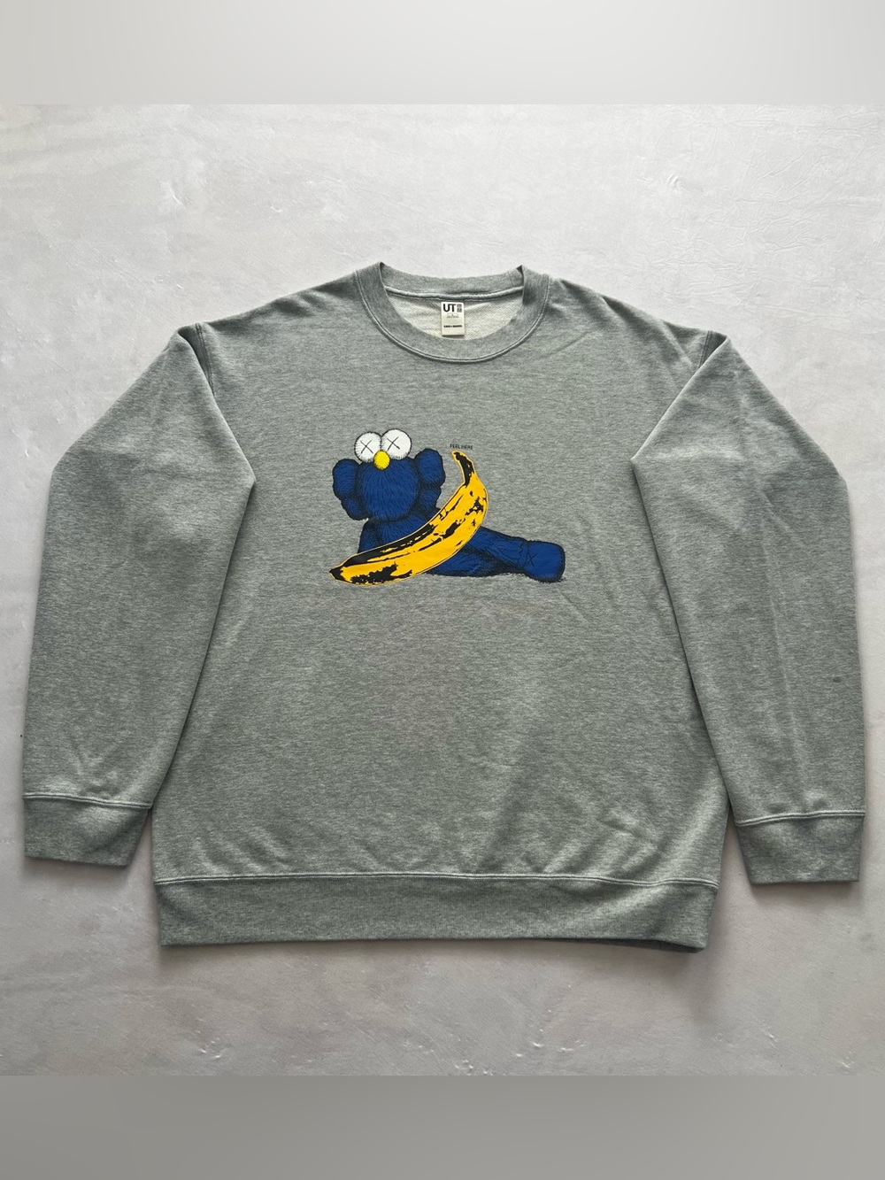 Uniqlo UT x KAWS x Andy Warhol Sweatshirt Large L Grey BFF Banana Pullover Mens